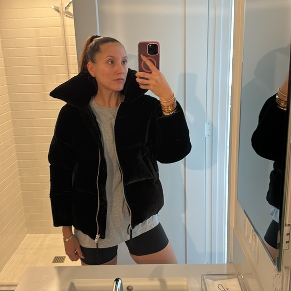 Sandro puffy jacket in black velvet worn 2x and never worn in rain or snow - Picture 5 of 9